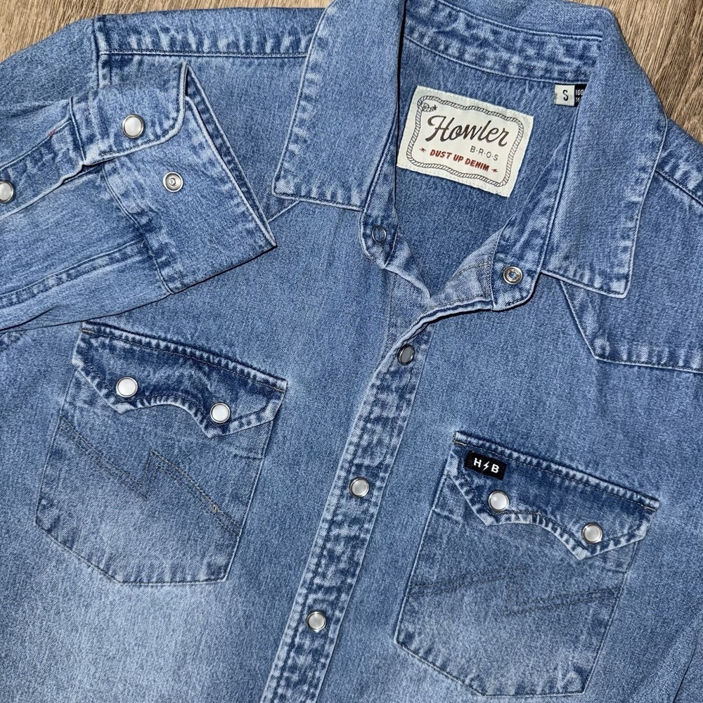 Howler Brothers Dust Up Denim Snapshirt Sawtooth Men's S Blue Wash Long Sleeve